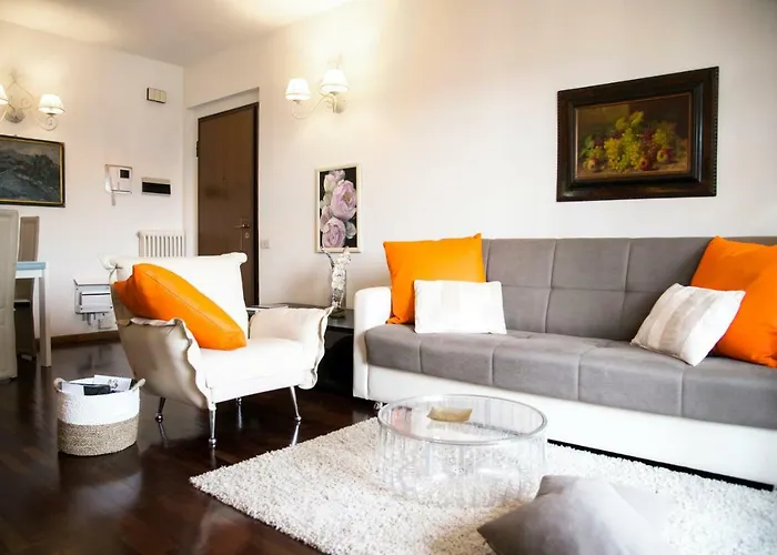 Chic Panoramic Apartment